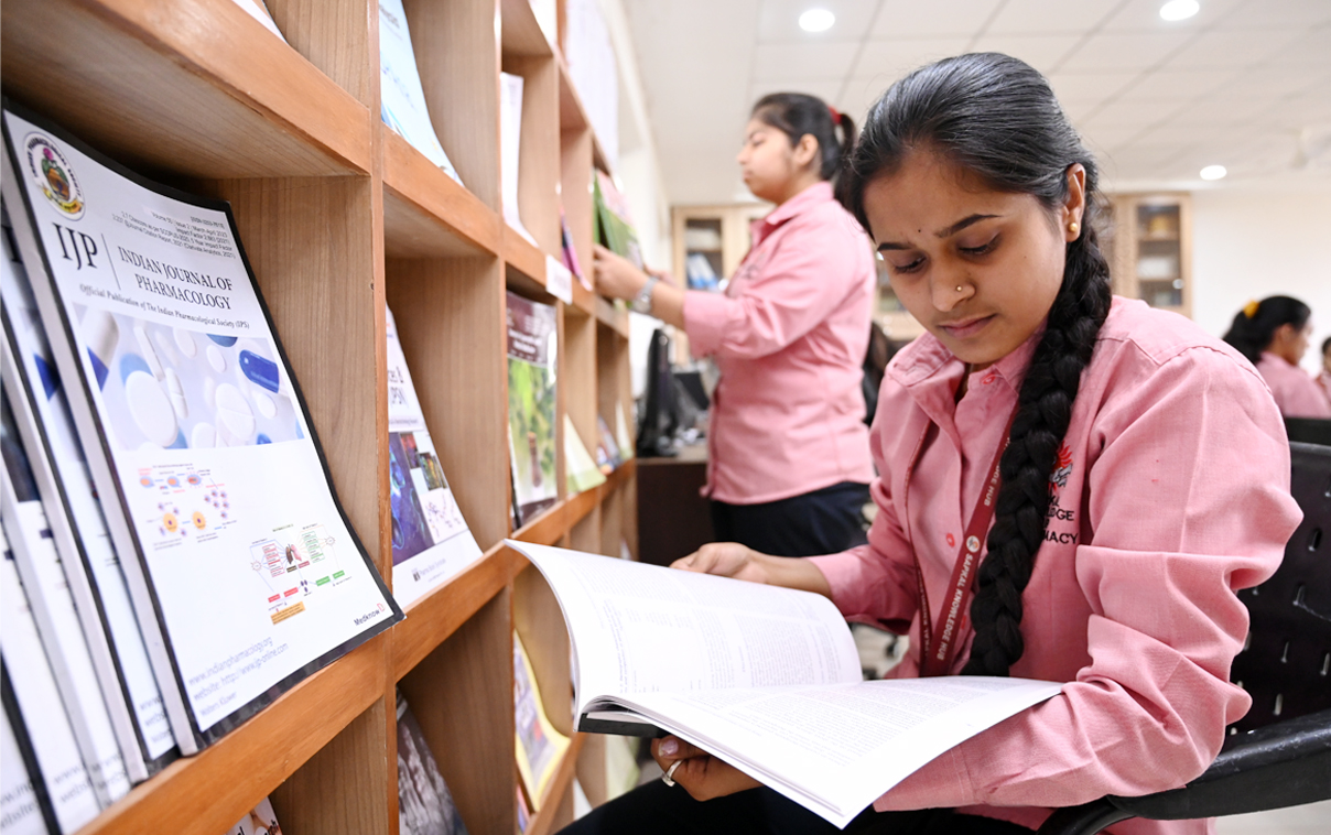 Library at RG Sapkal College of Pharmacy